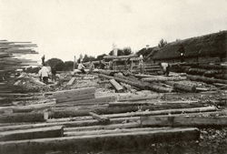 Начало строительства Свято-Успенской церкви в Старо-Шарковщине. Фото начала XX века.