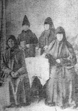 Насельницы Старобельской обители. Фото начала XX столетия.