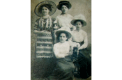 Воспитанницы Поречской женской гимназии. Фото 1916 года.